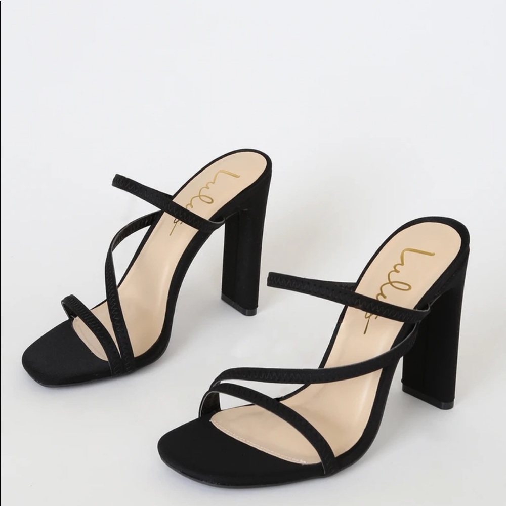 Perfect black heel